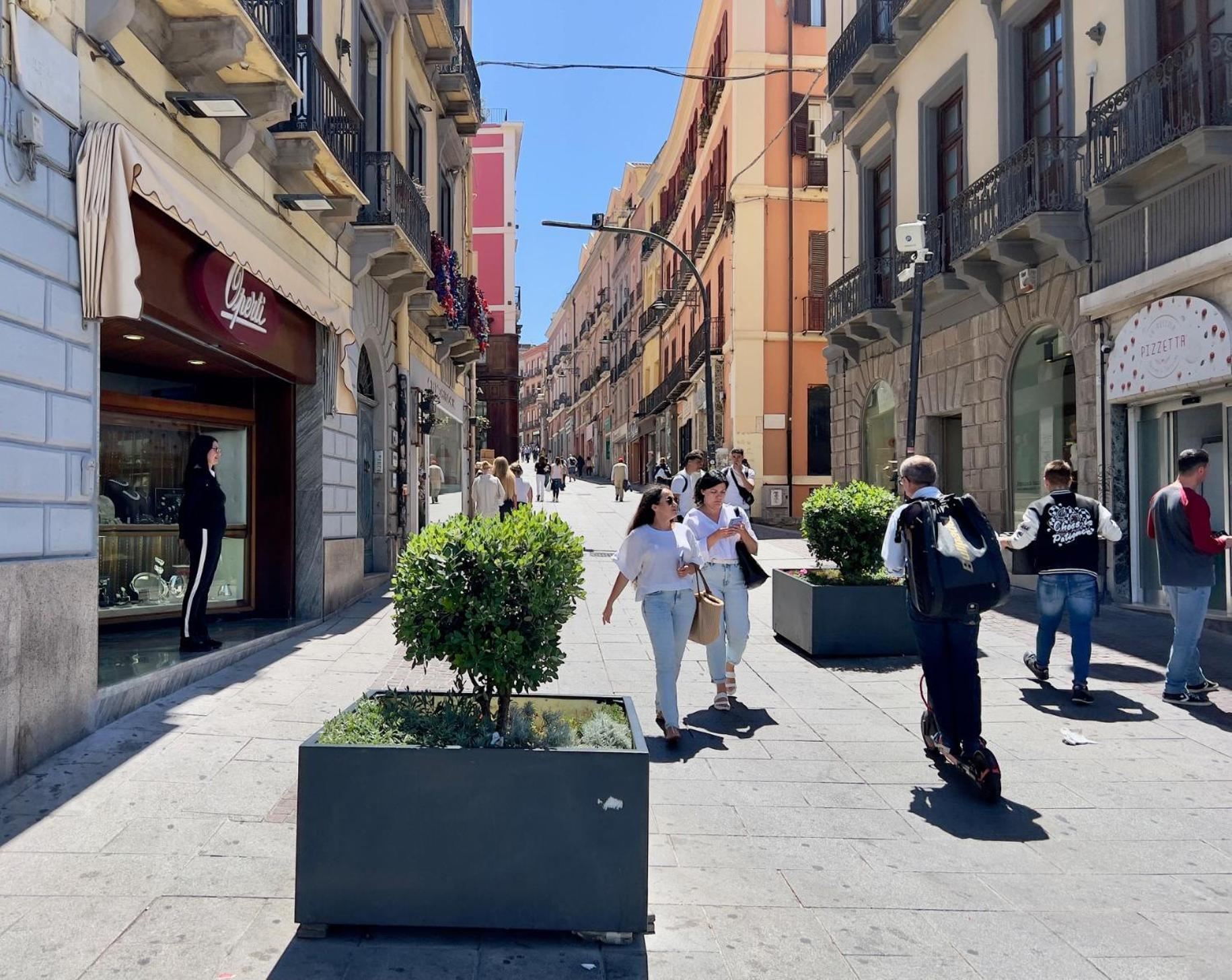 Apartment In The City Centre Cagliari Exterior foto