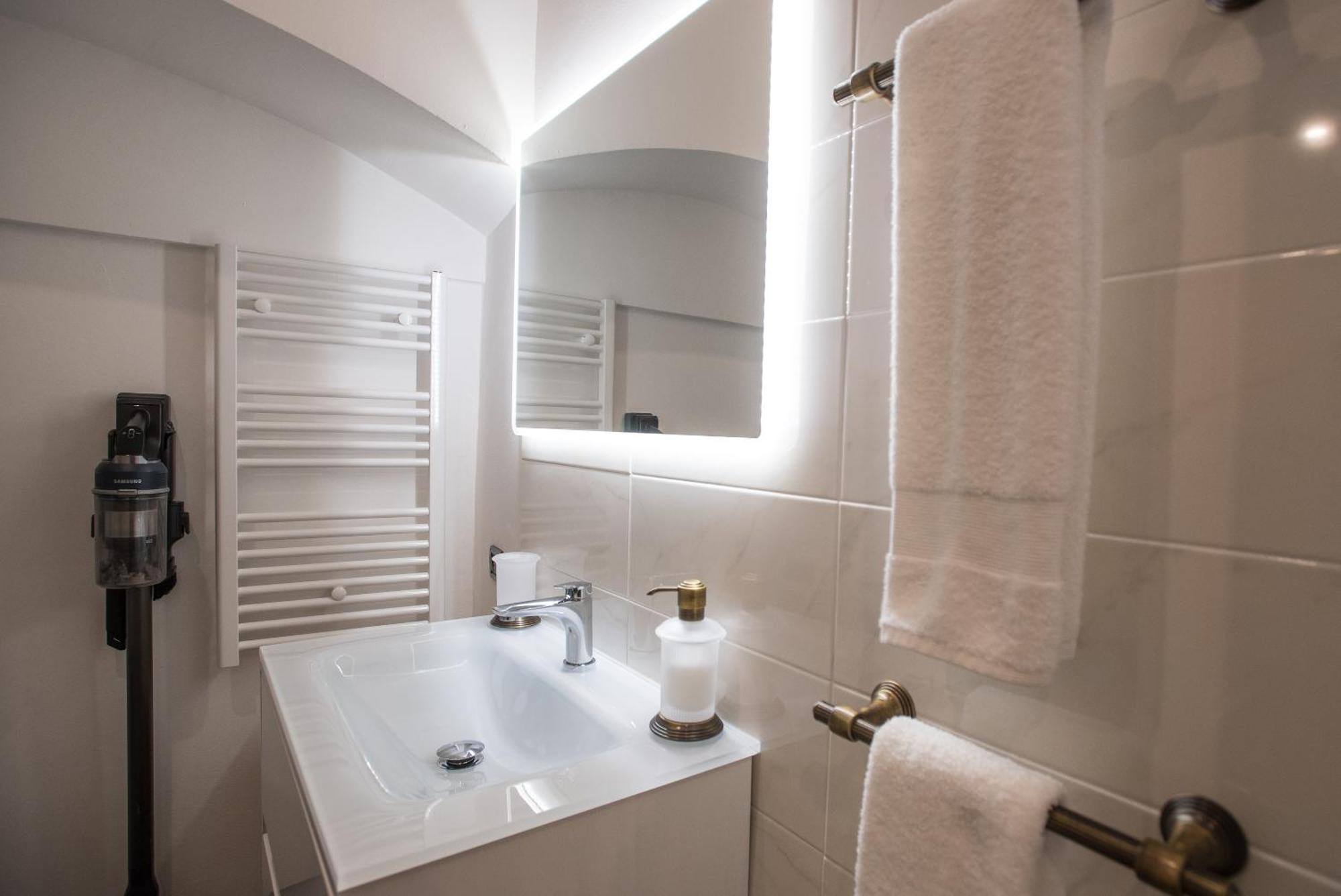 Apartment In The City Centre Cagliari Exterior foto